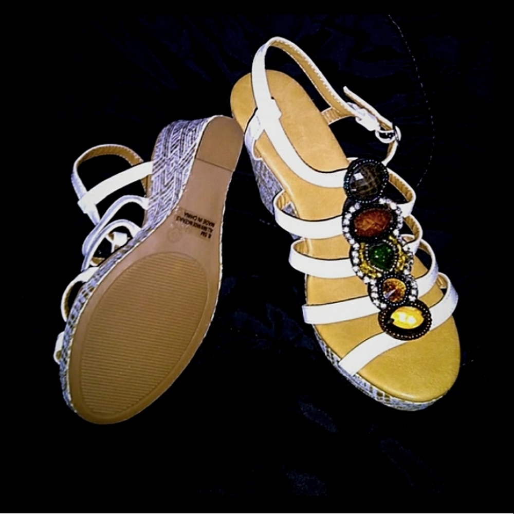 -SALE- NWOB Dolce by Mojo Moxy Corona Jewel Strappy Raffia Wedge Platform Sandal